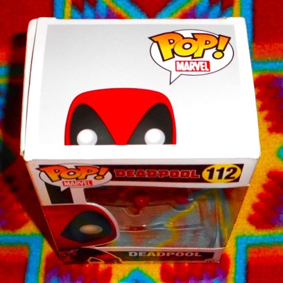 Funko Pop! Marvel - Deadpool (Thumb Up) #112 Vinyl Bobble Head Figure - Picture 5 of 6